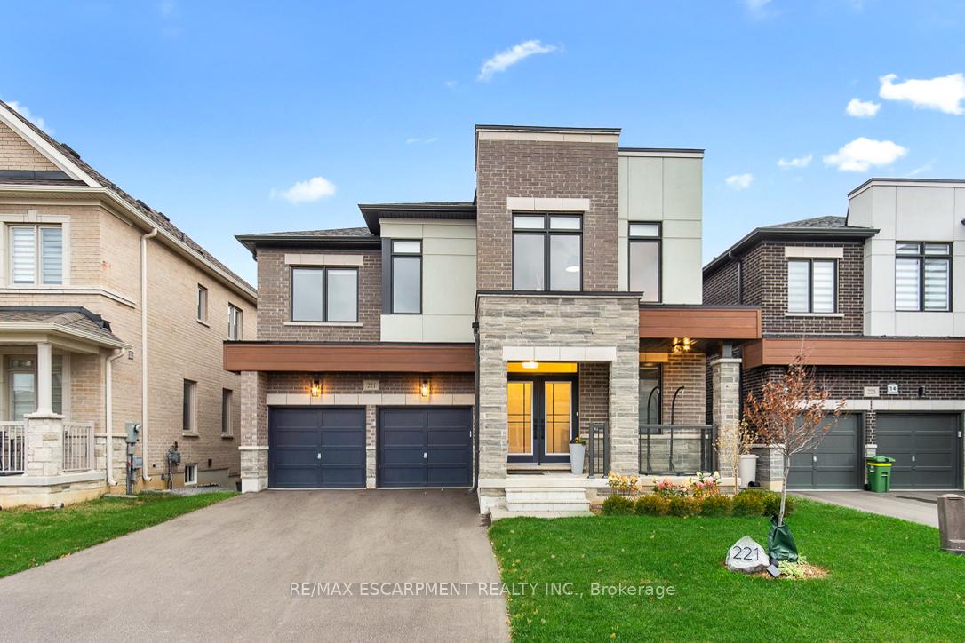 Photo 1 of 221 Agro Street, Hamilton, Waterdown — HOMEH
