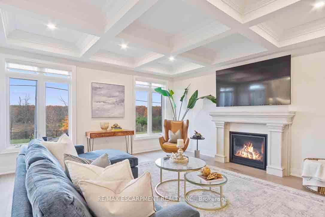 Photo 9 of 221 Agro Street, Hamilton, Waterdown — HOMEH