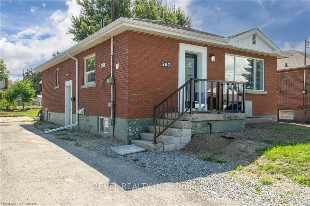 Photo 4 of Unit 2, 367 East 18th Street, Hamilton, Hill Park — HOMEH
