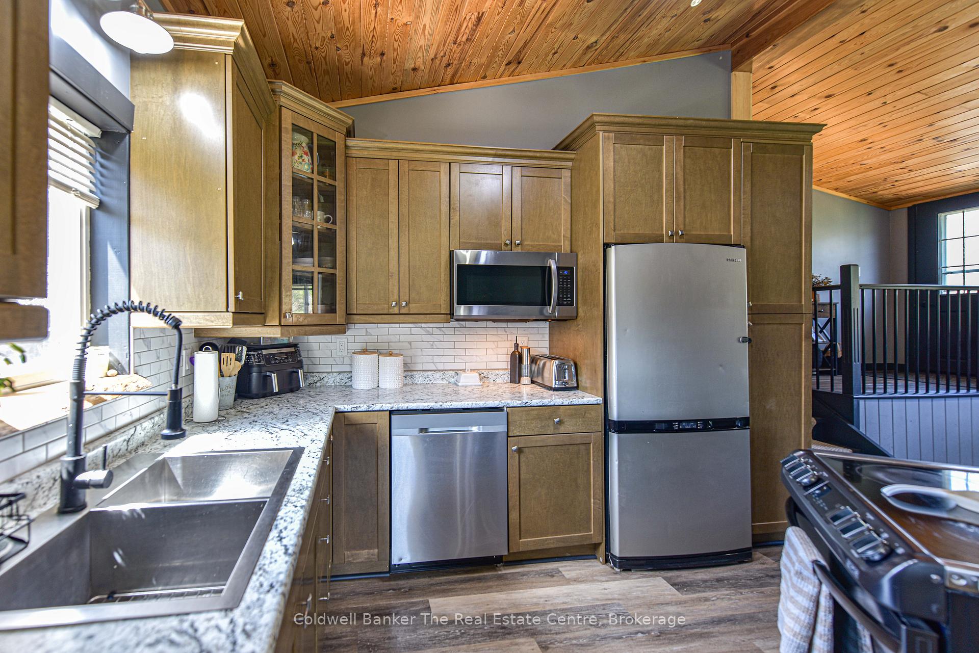 Photo 7 of 1777 Doe Lake Road, Gravenhurst — HOMEH