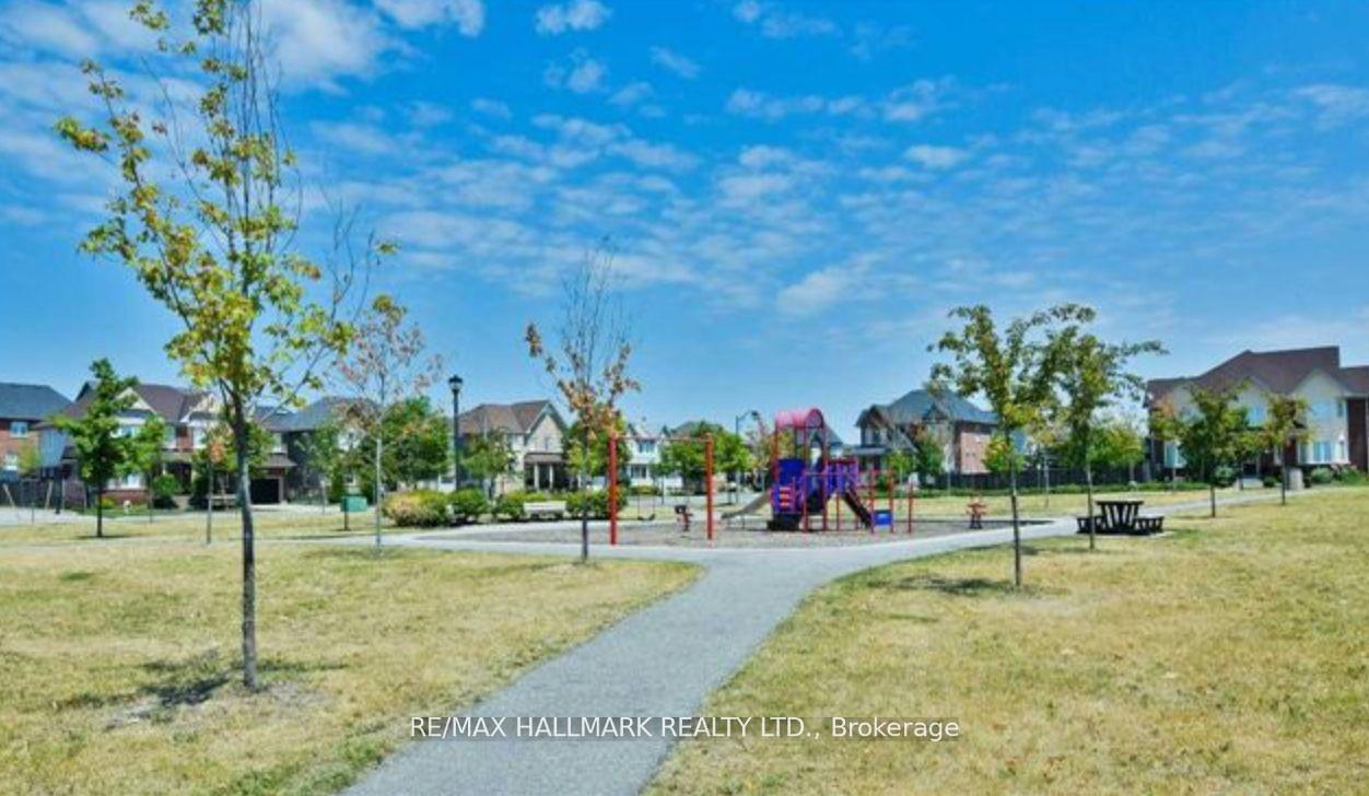 Photo 20 of 30 Westray Crescent, Ajax, Northeast Ajax — HOMEH