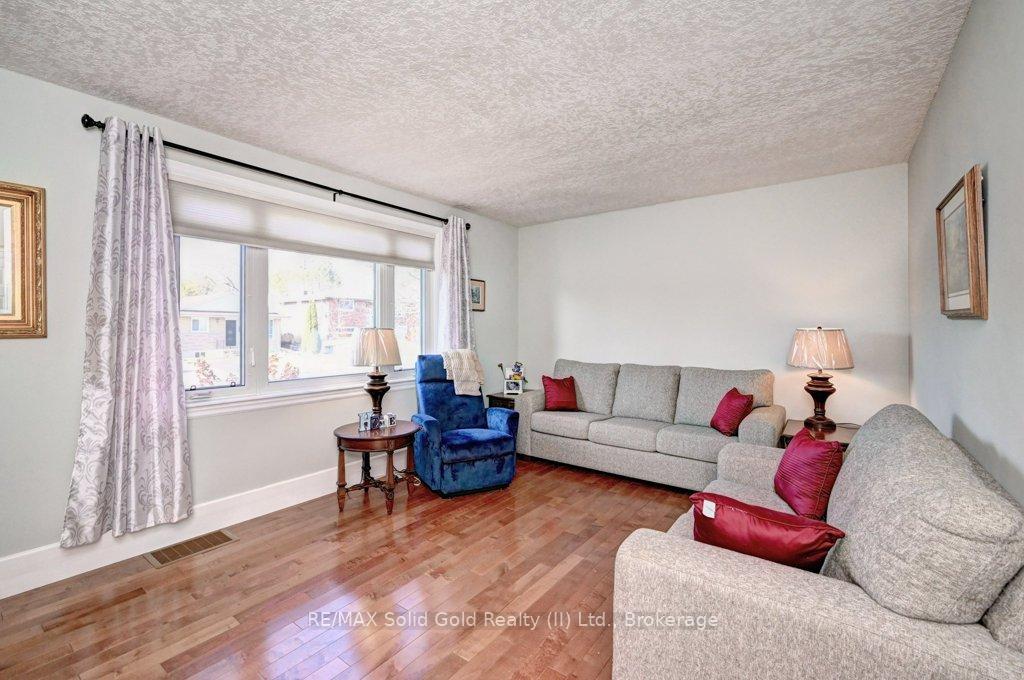 Photo 6 of 211 Lorne Avenue, Kitchener — HOMEH
