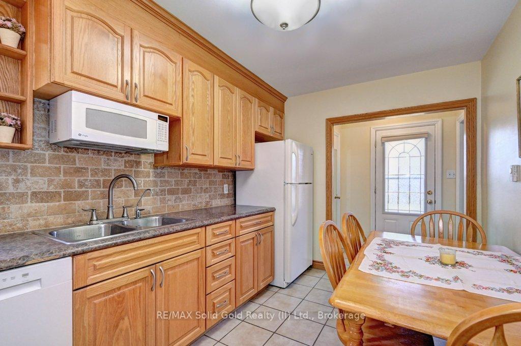 Photo 9 of 211 Lorne Avenue, Kitchener — HOMEH