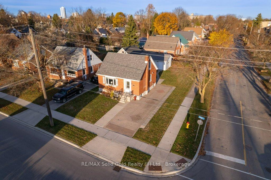 Photo 36 of 211 Lorne Avenue, Kitchener — HOMEH