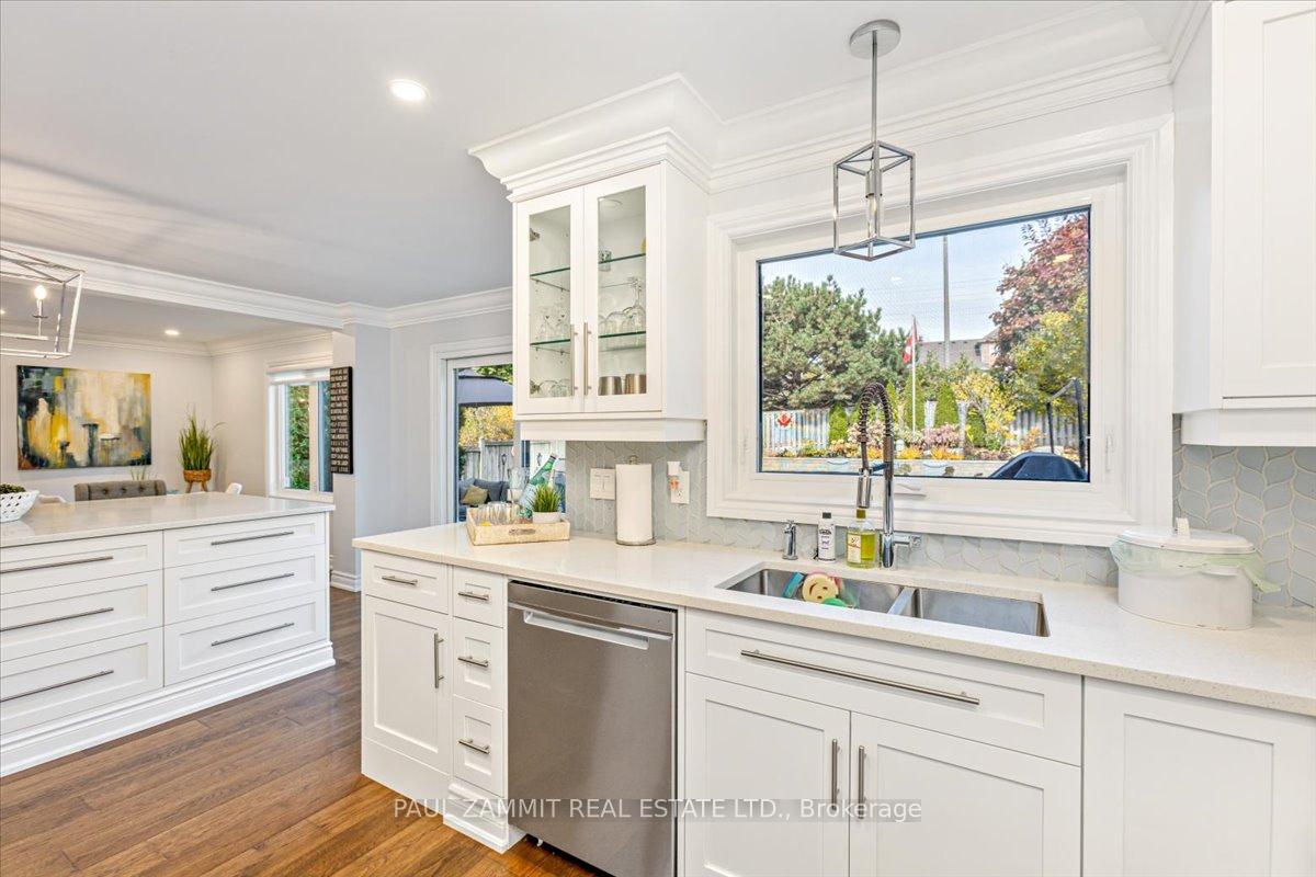 Photo 10 of 31 Bryant Road, Markham, Markham Village — HOMEH