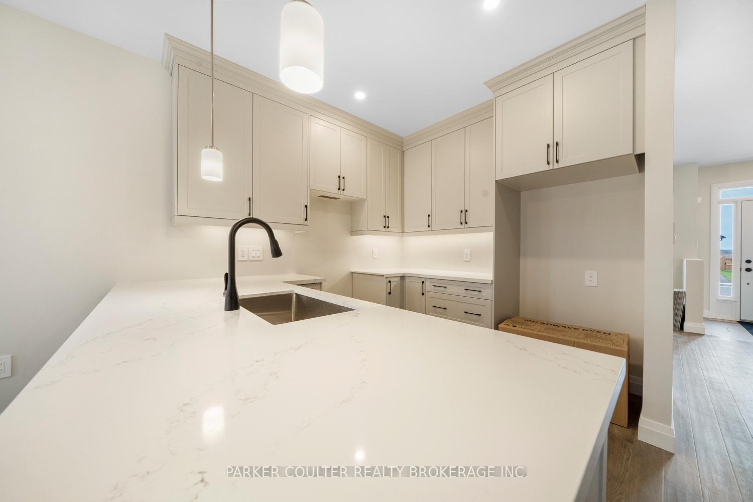 Photo 8 of 145 Ritchie Crescent, Springwater, Rural Springwater — HOMEH