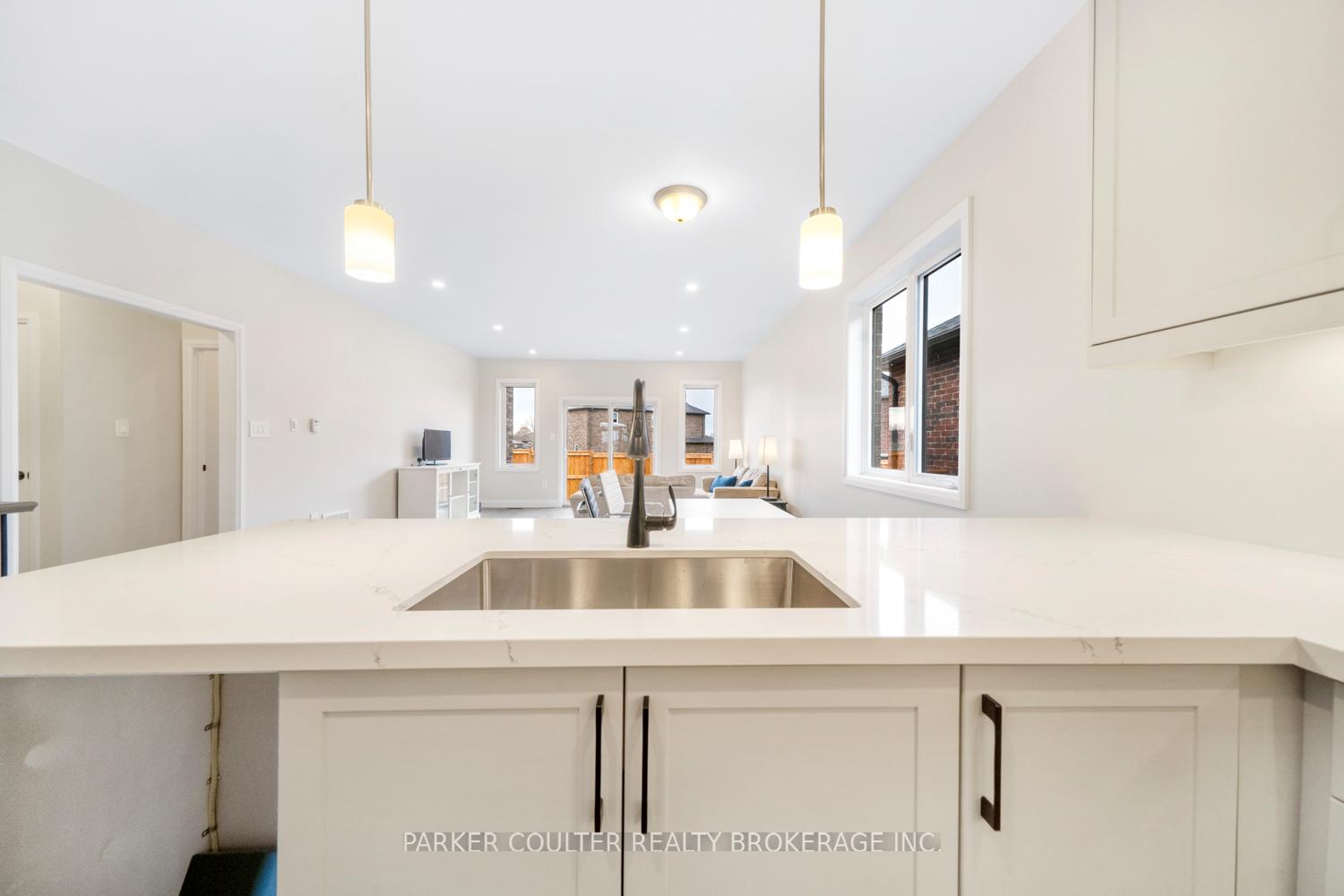 Photo 9 of 145 Ritchie Crescent, Springwater, Rural Springwater — HOMEH