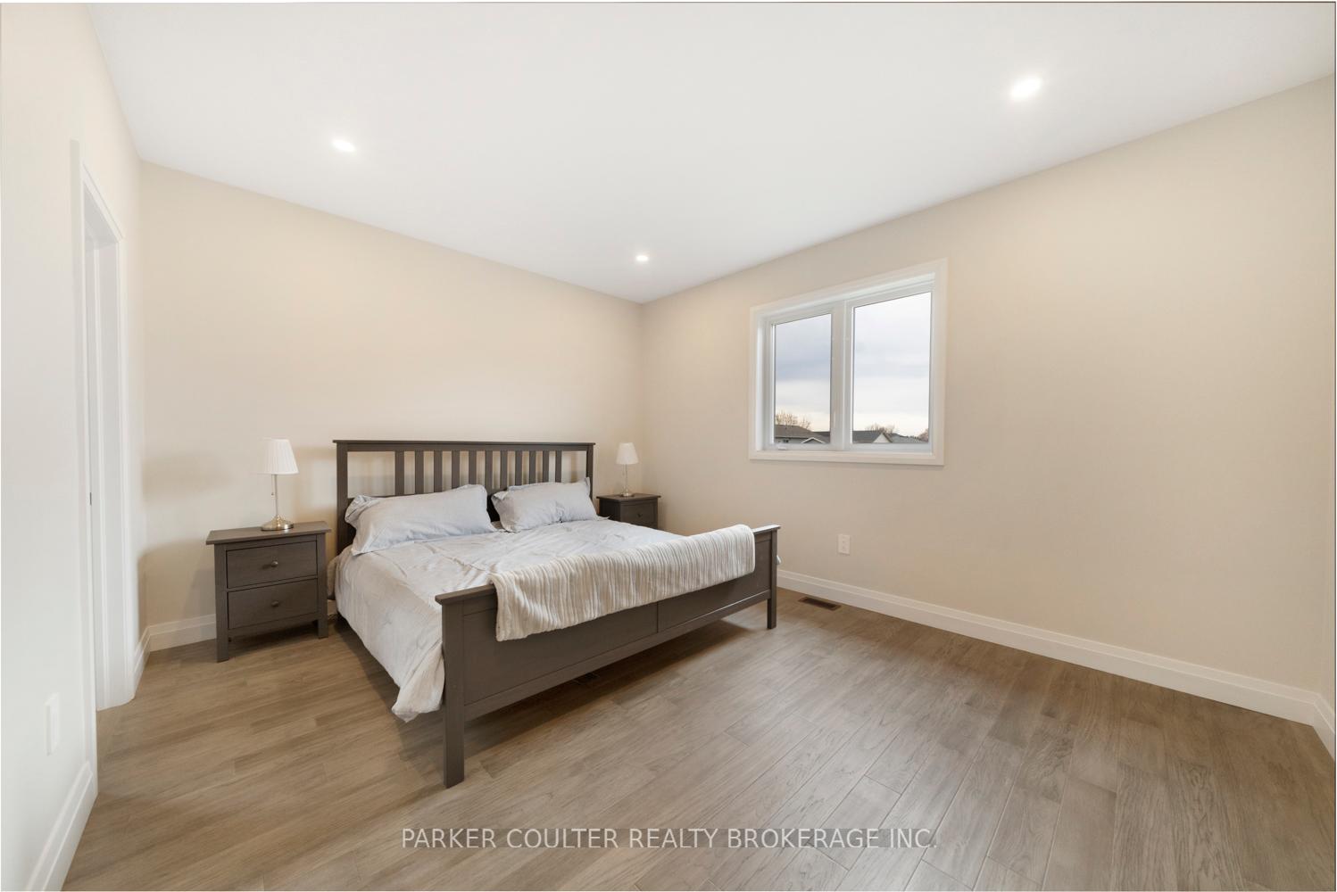 Photo 15 of 145 Ritchie Crescent, Springwater, Rural Springwater — HOMEH