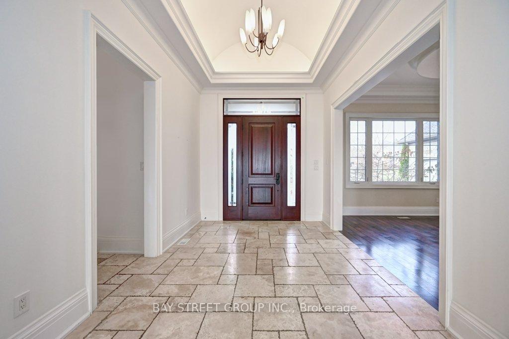 Photo 4 of 74 Paddock Court, Kitchener — HOMEH