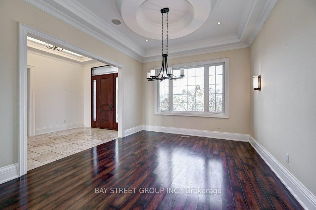Photo 5 of 74 Paddock Court, Kitchener — HOMEH