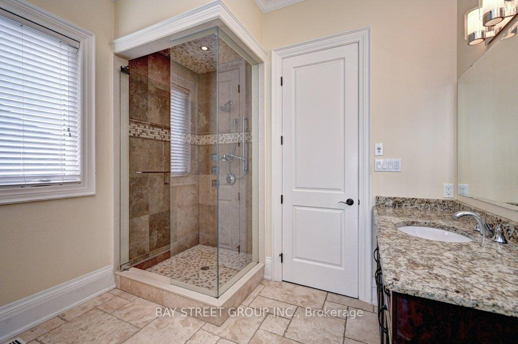 Photo 19 of 74 Paddock Court, Kitchener — HOMEH