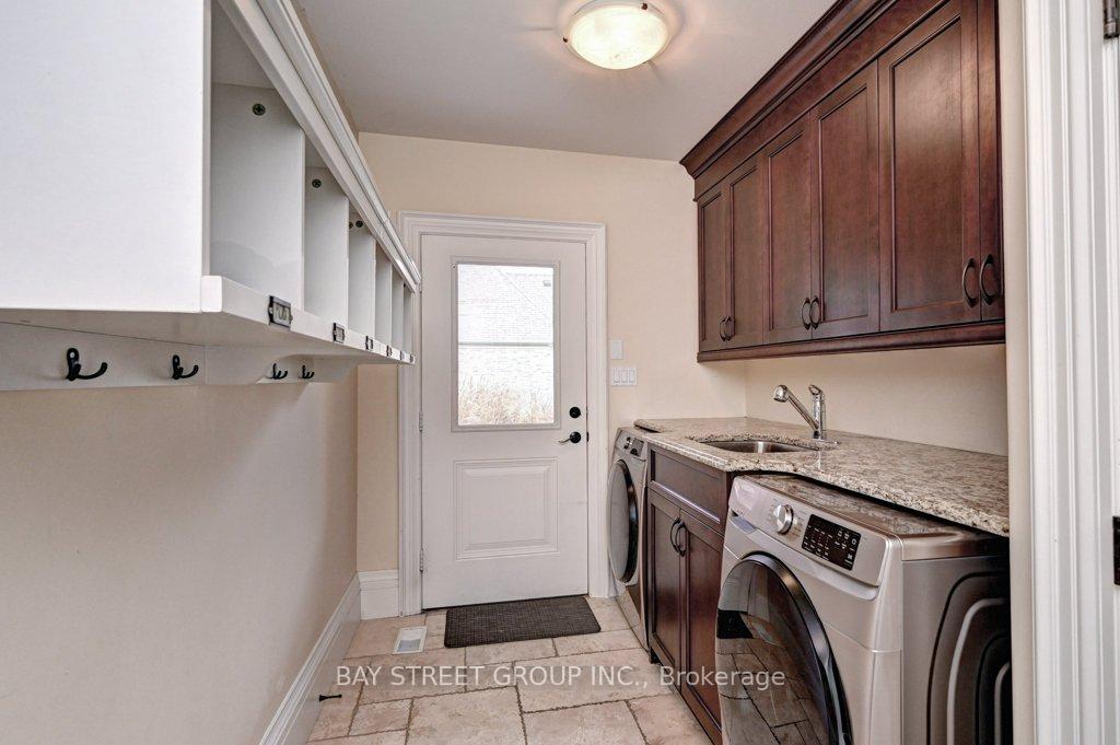 Photo 23 of 74 Paddock Court, Kitchener — HOMEH
