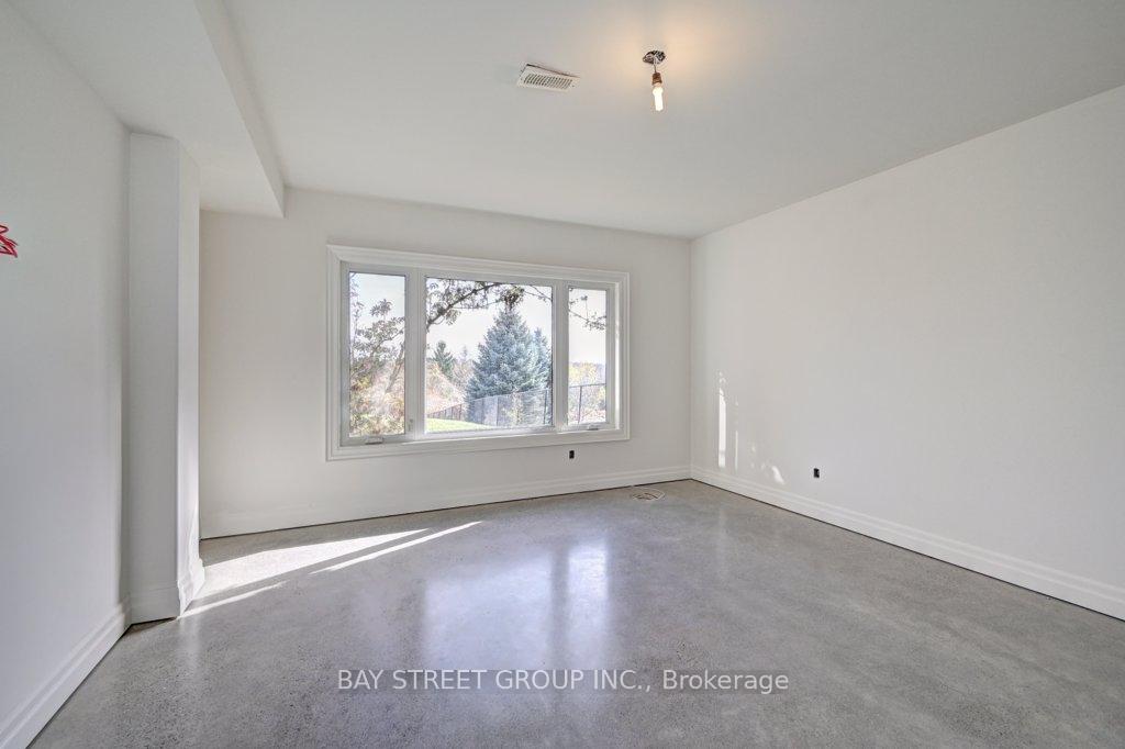 Photo 29 of 74 Paddock Court, Kitchener — HOMEH