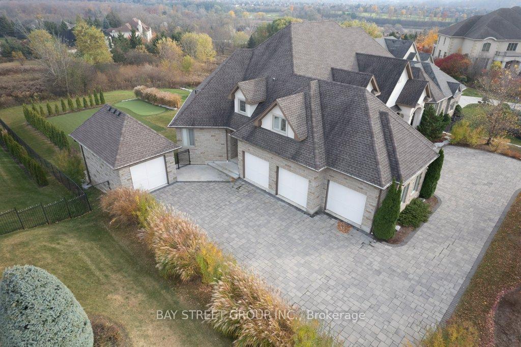 Photo 33 of 74 Paddock Court, Kitchener — HOMEH