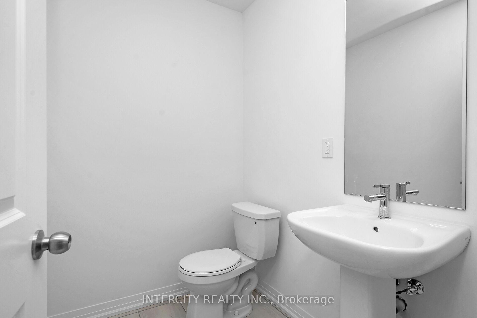 Photo 7 of 21 Alan Francis Lane, Markham, Cachet — HOMEH