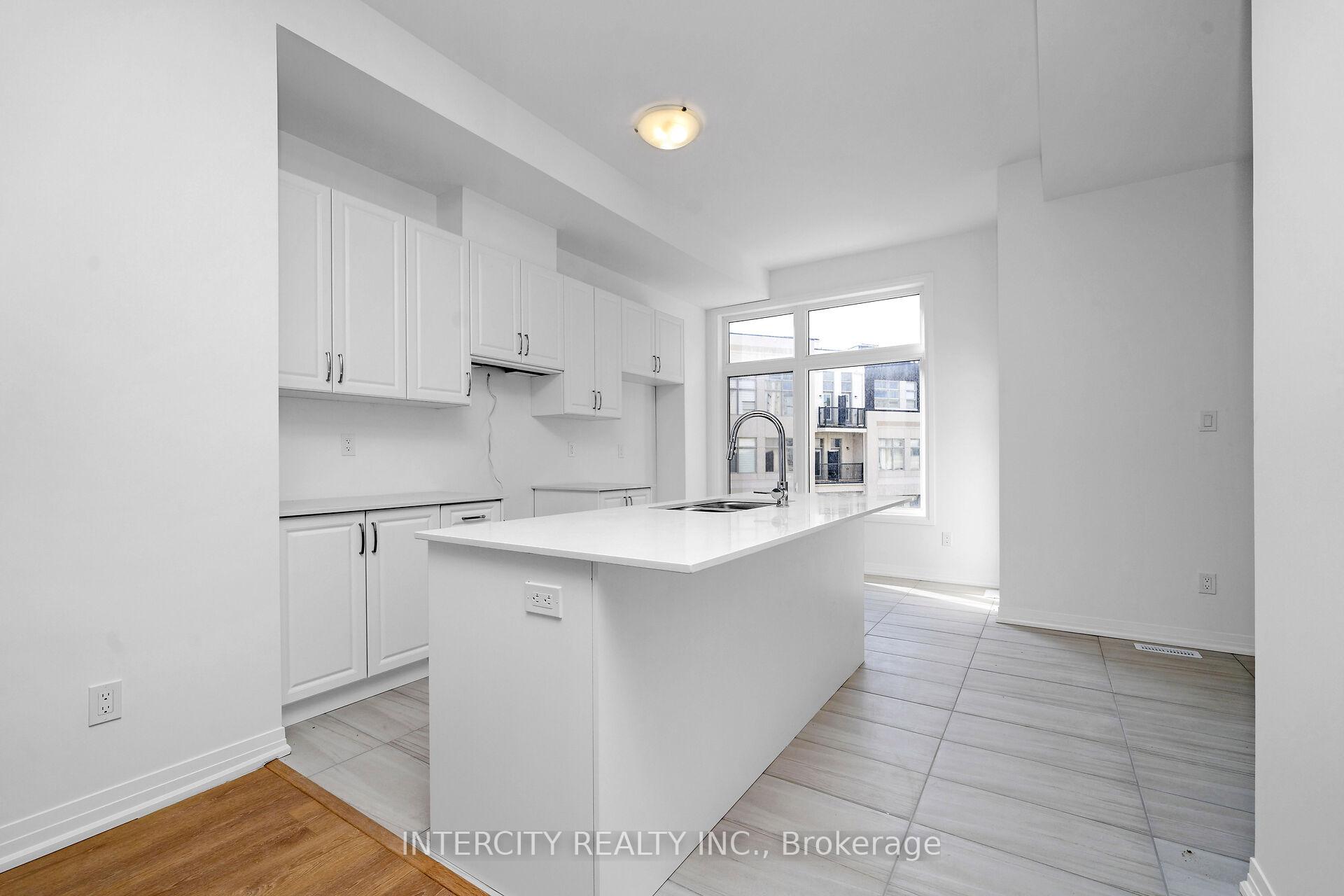 Photo 9 of 21 Alan Francis Lane, Markham, Cachet — HOMEH