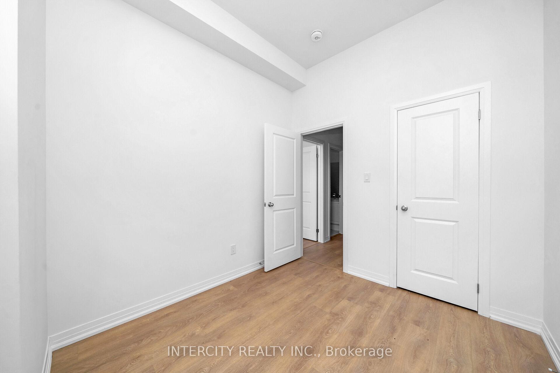 Photo 28 of 21 Alan Francis Lane, Markham, Cachet — HOMEH