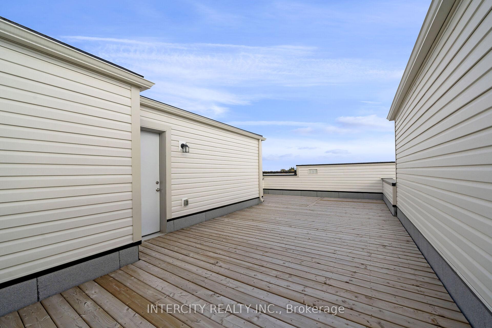 Photo 30 of 21 Alan Francis Lane, Markham, Cachet — HOMEH
