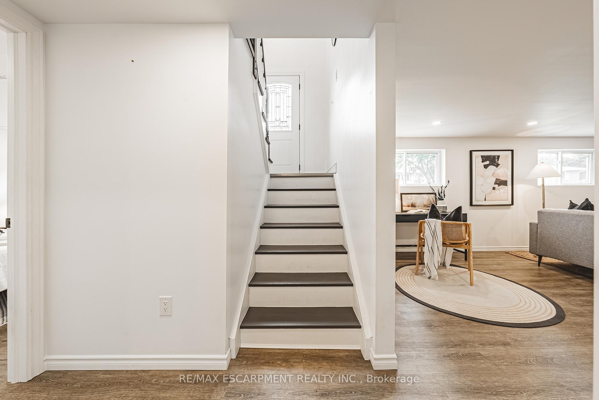 Photo 19 of 75 Graystone Drive, Hamilton, Gilkson — HOMEH