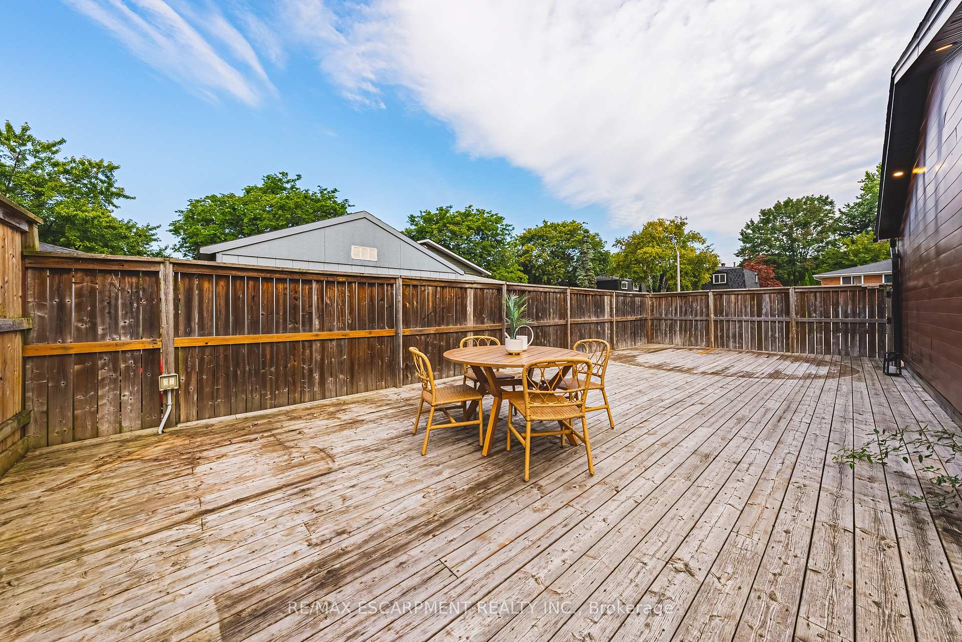 Photo 72 of 75 Graystone Drive, Hamilton, Gilkson — HOMEH