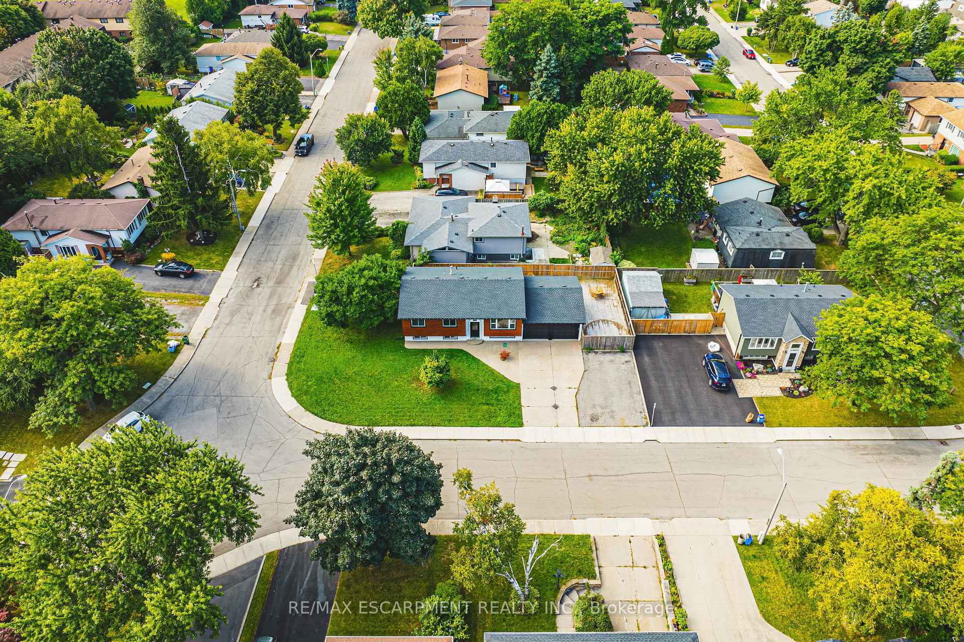 Photo 75 of 75 Graystone Drive, Hamilton, Gilkson — HOMEH