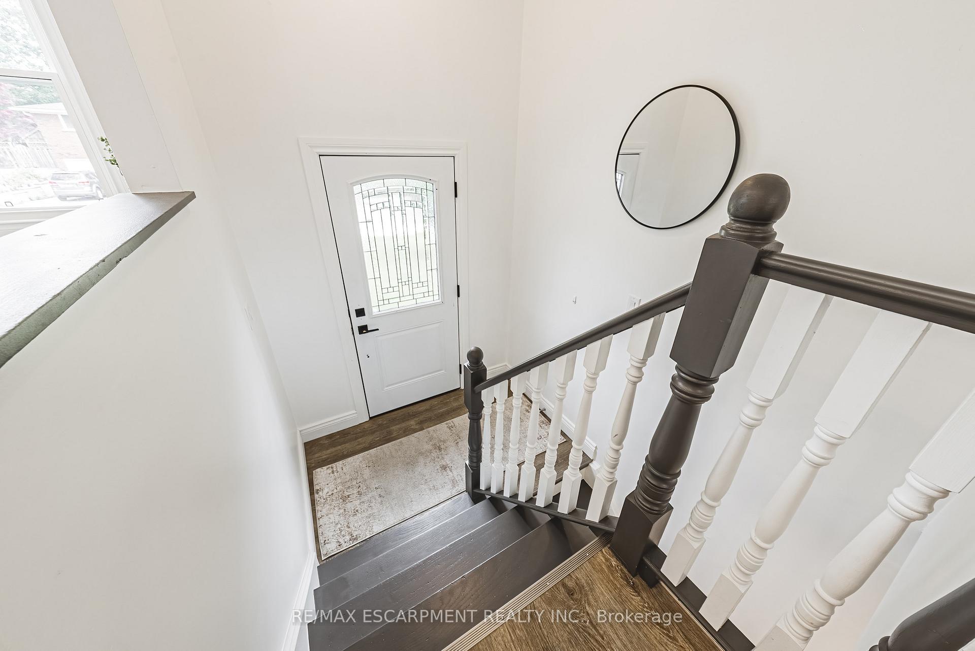 Photo 24 of 75 Graystone Drive, Hamilton, Gilkson — HOMEH