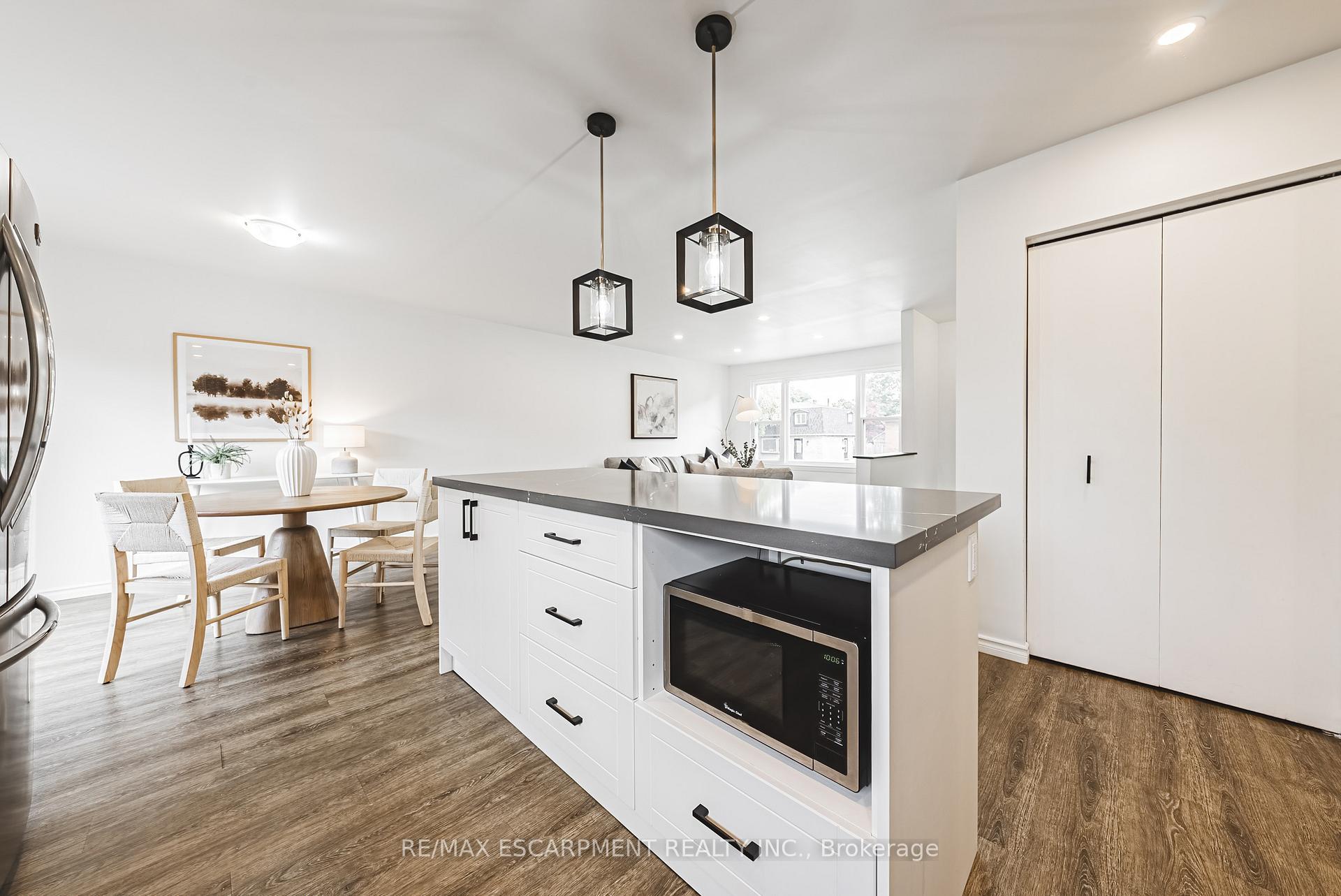 Photo 28 of 75 Graystone Drive, Hamilton, Gilkson — HOMEH