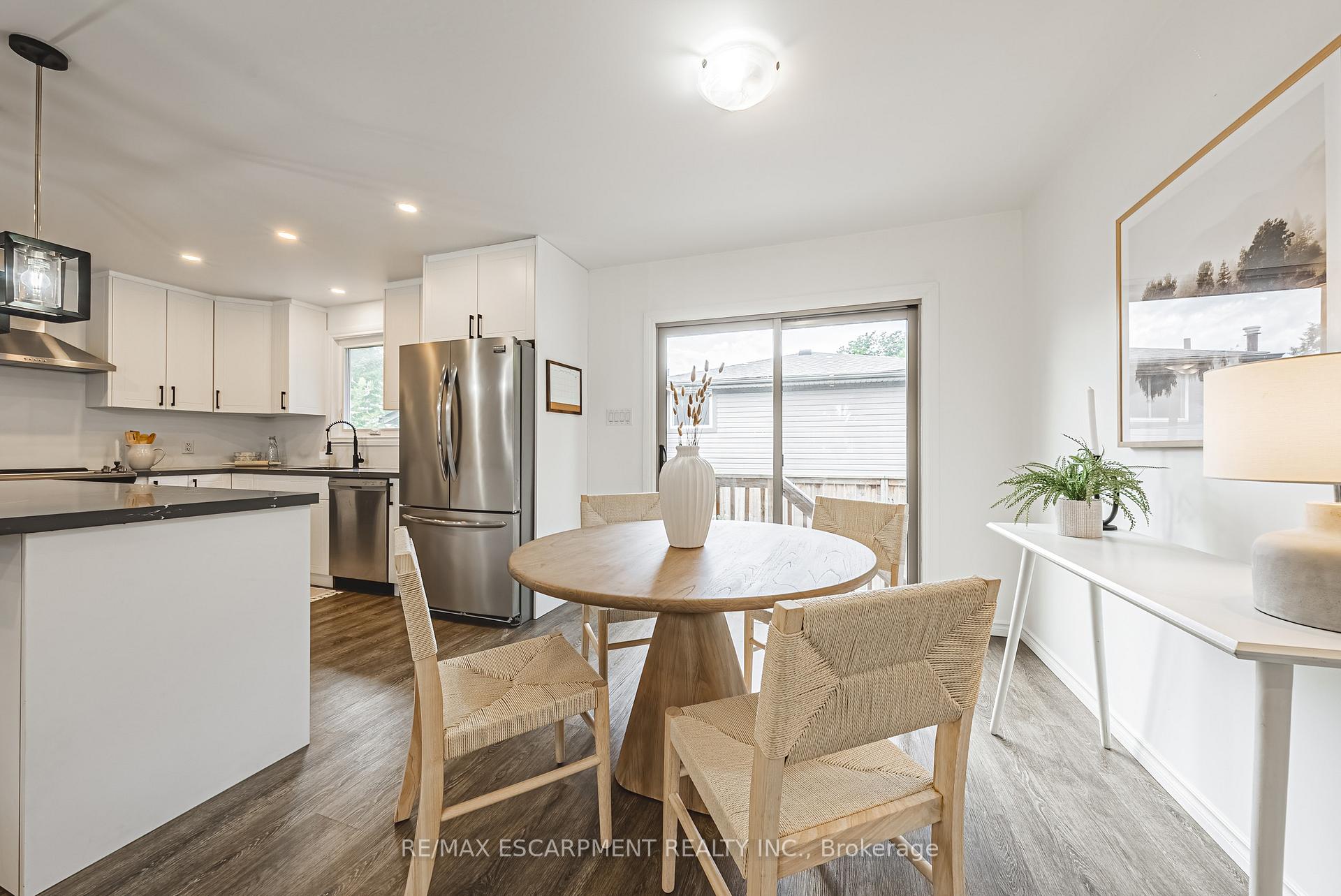 Photo 32 of 75 Graystone Drive, Hamilton, Gilkson — HOMEH