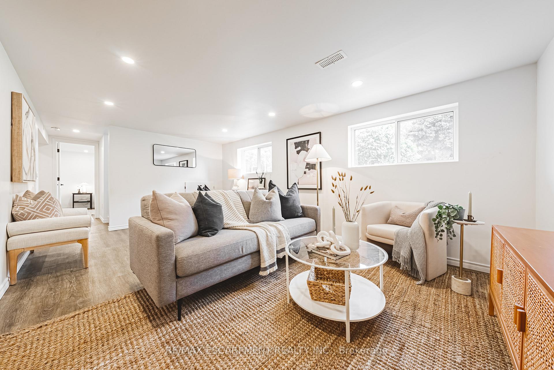 Photo 41 of 75 Graystone Drive, Hamilton, Gilkson — HOMEH