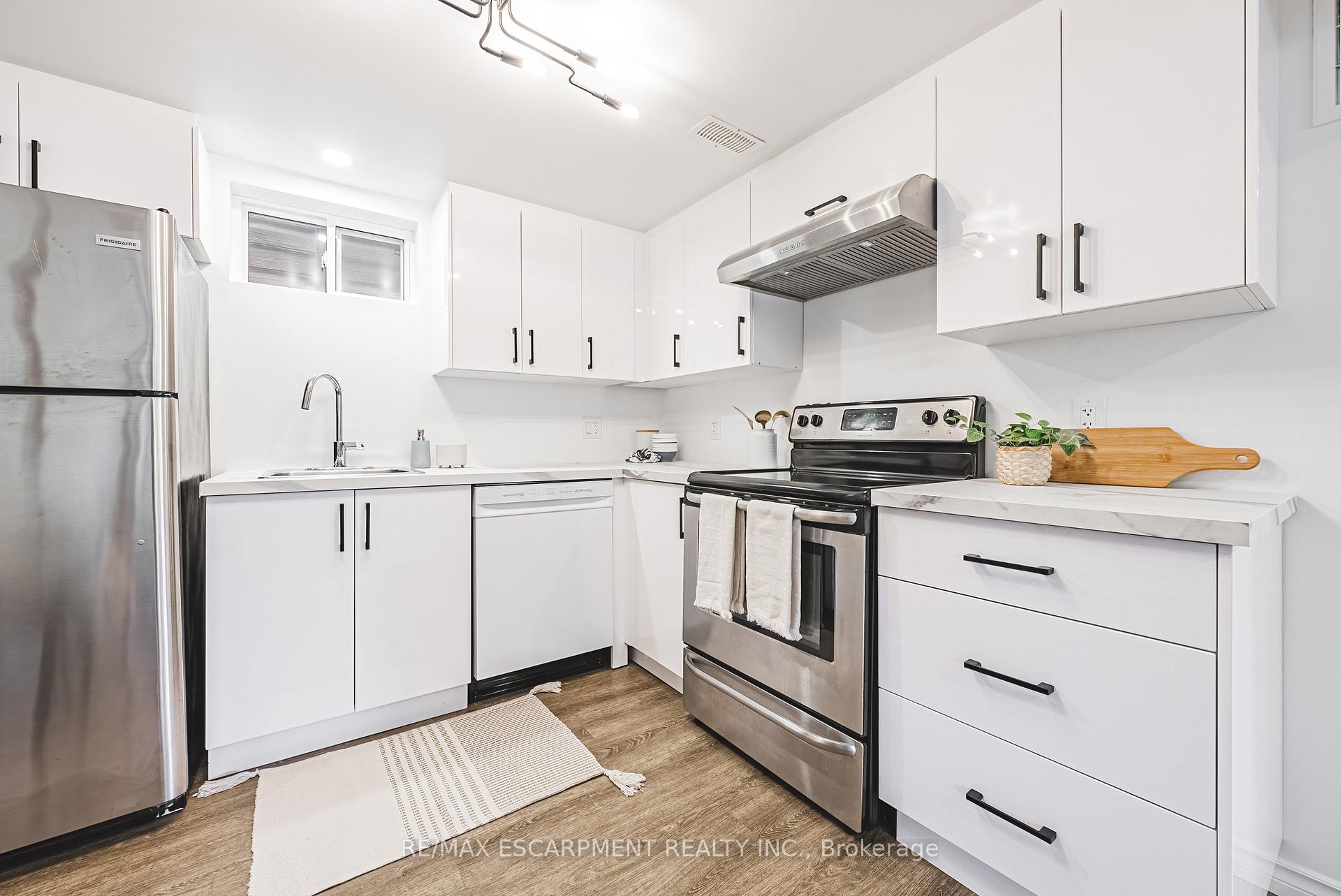 Photo 42 of 75 Graystone Drive, Hamilton, Gilkson — HOMEH