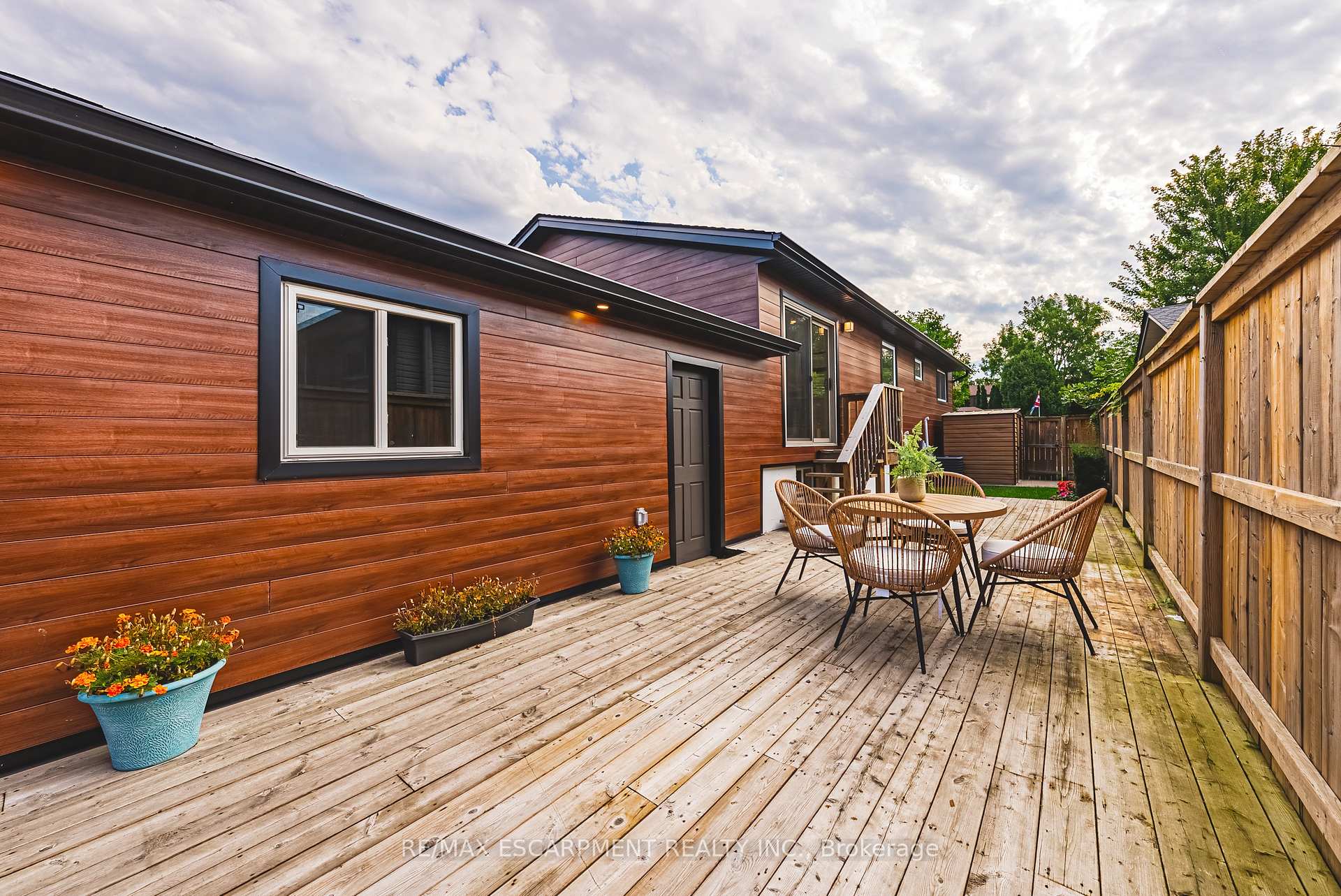 Photo 49 of 75 Graystone Drive, Hamilton, Gilkson — HOMEH