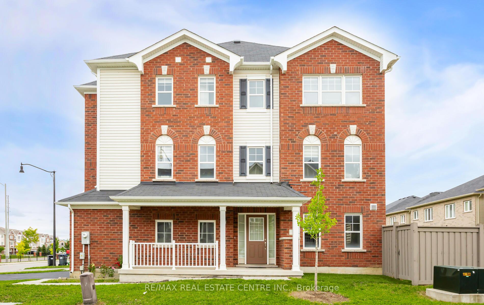 Photo 3 of 61 Stewardship Drive, Brampton, Northwest Brampton — HOMEH