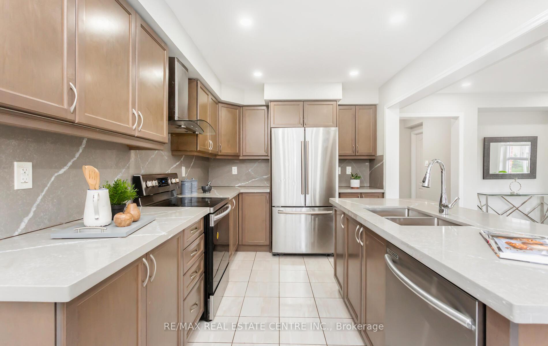 Photo 23 of 61 Stewardship Drive, Brampton, Northwest Brampton — HOMEH