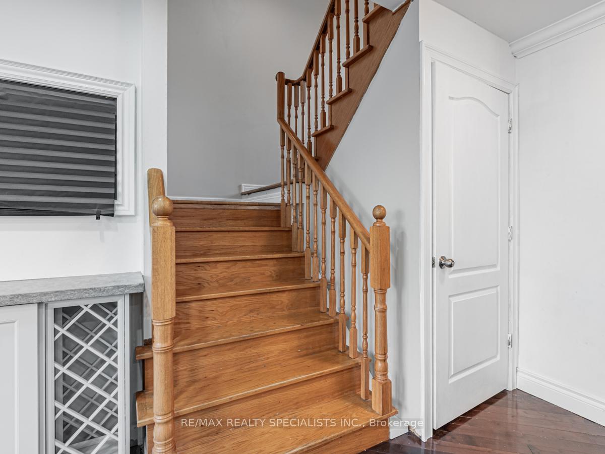 Photo 15 of Unit MAIN/2, 105 Windward Crescent, Vaughan, Vellore Village — HOMEH