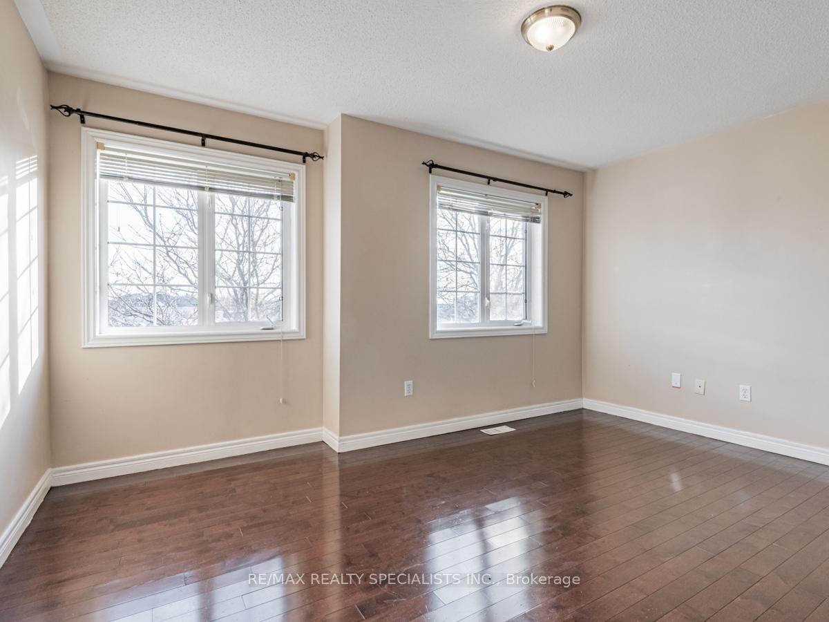 Photo 19 of Unit MAIN/2, 105 Windward Crescent, Vaughan, Vellore Village — HOMEH