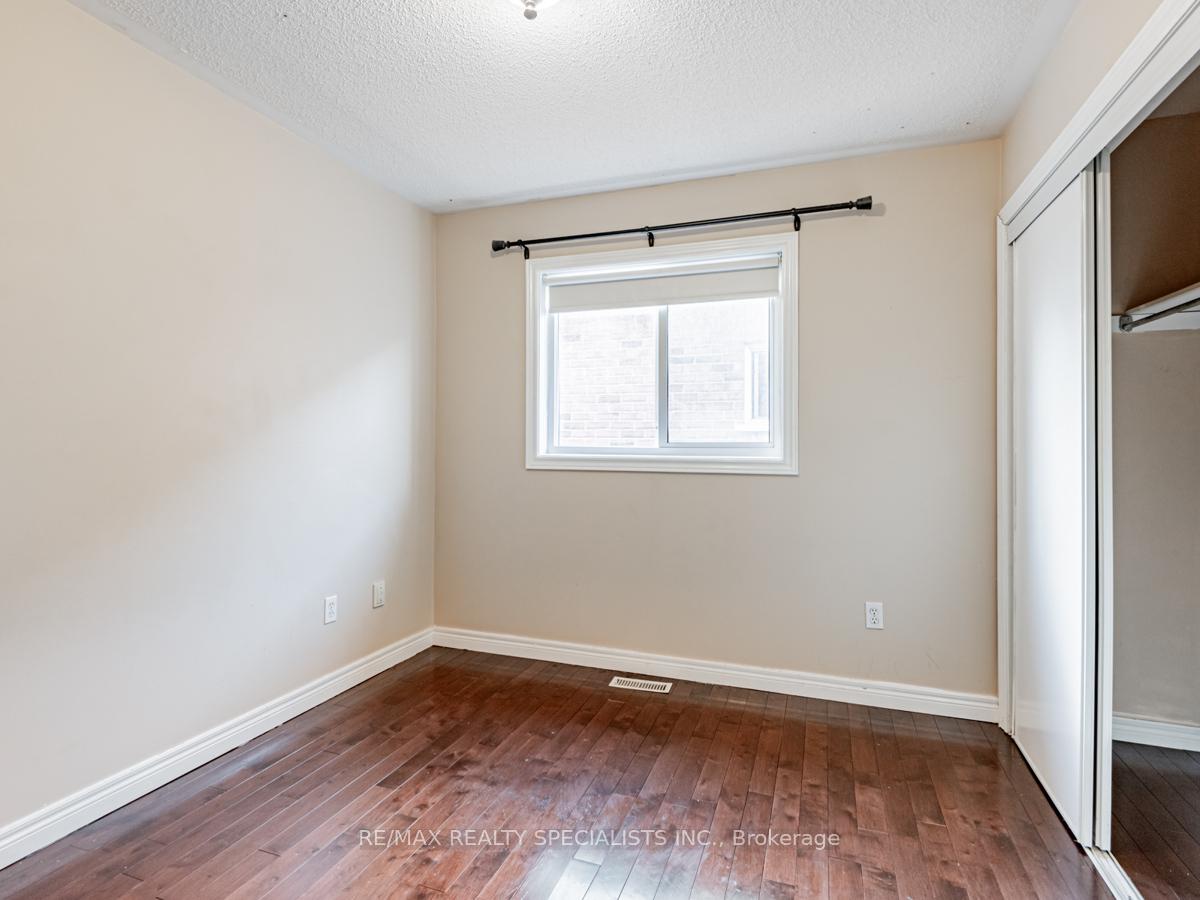 Photo 21 of Unit MAIN/2, 105 Windward Crescent, Vaughan, Vellore Village — HOMEH