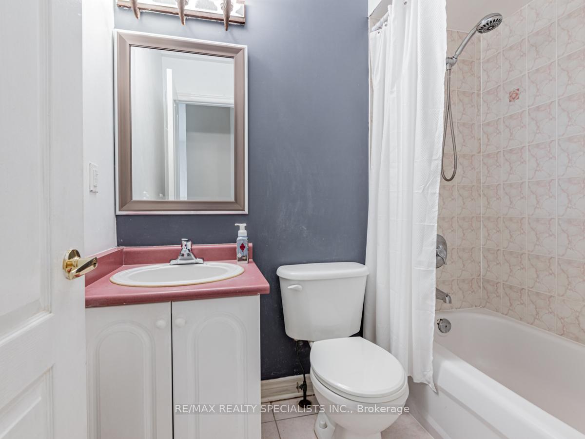 Photo 22 of Unit MAIN/2, 105 Windward Crescent, Vaughan, Vellore Village — HOMEH