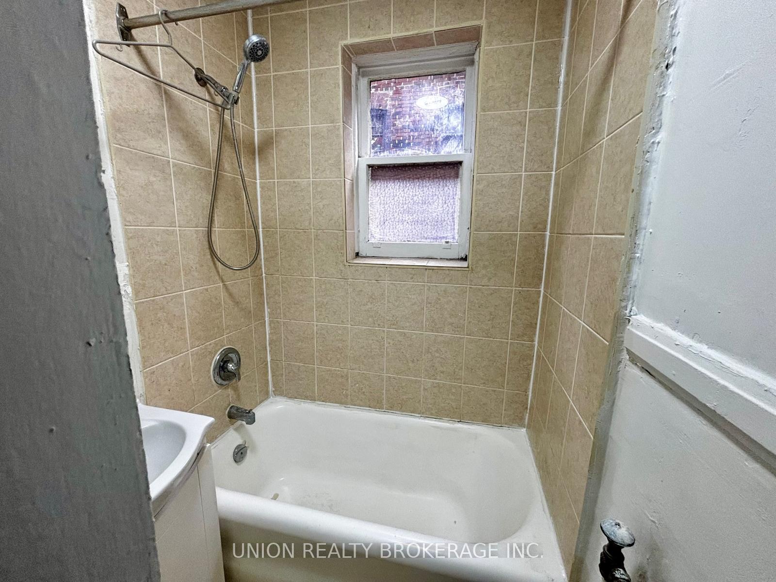 Photo 8 of Unit 27, 84 Willow Avenue, Toronto, The Beaches — HOMEH