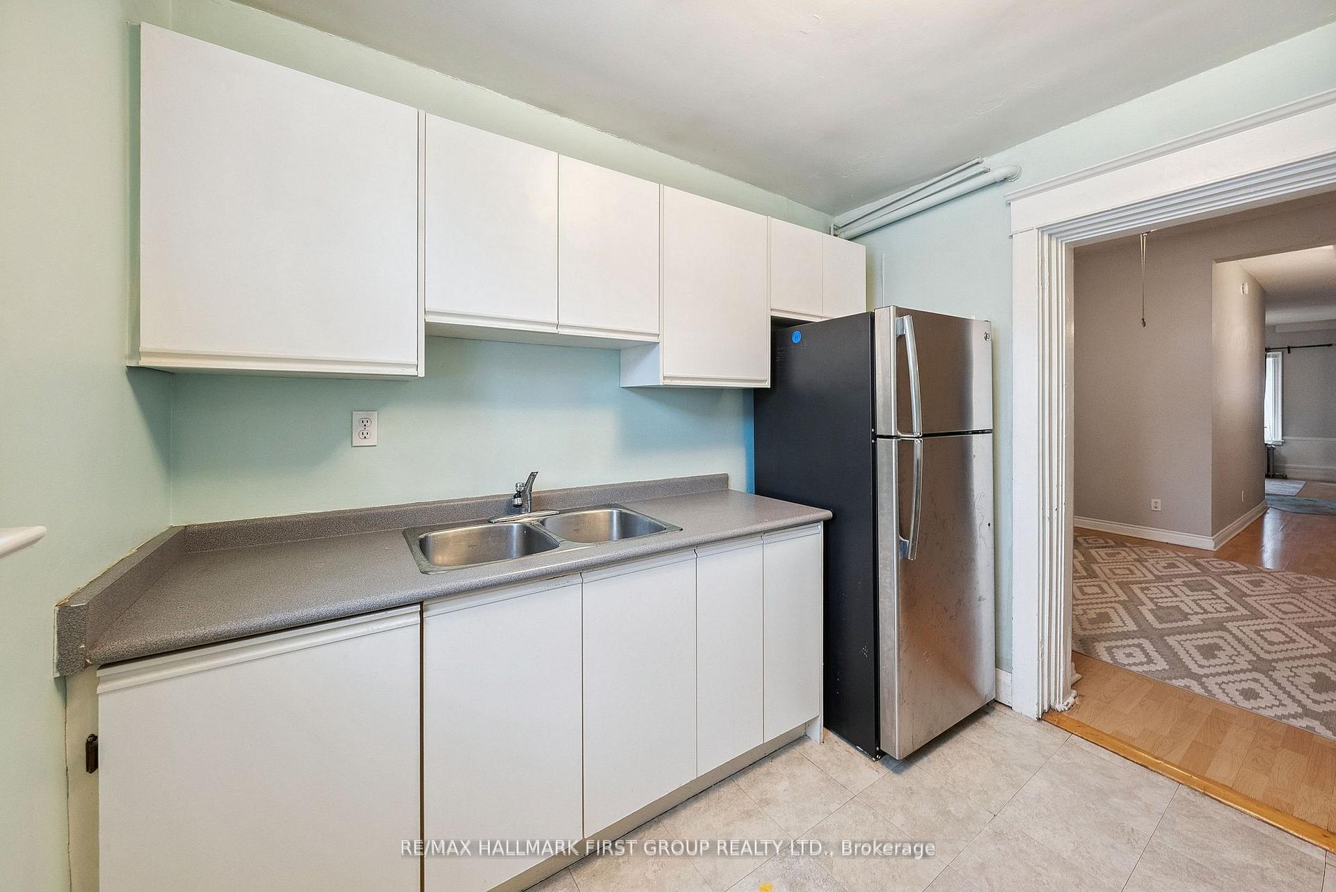Photo 9 of 26 Roselawn Avenue, Toronto, Yonge-Eglinton — HOMEH