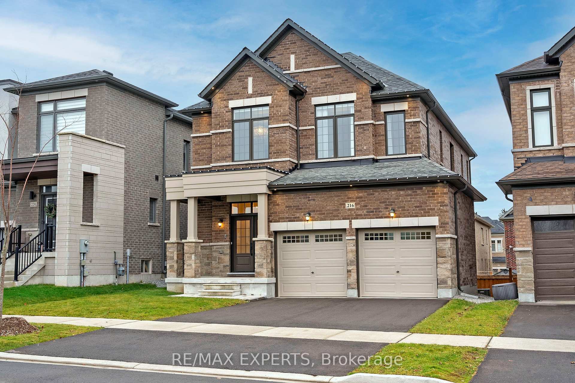 Photo 3 of 216 Bellefond Street, Vaughan, Kleinburg — HOMEH