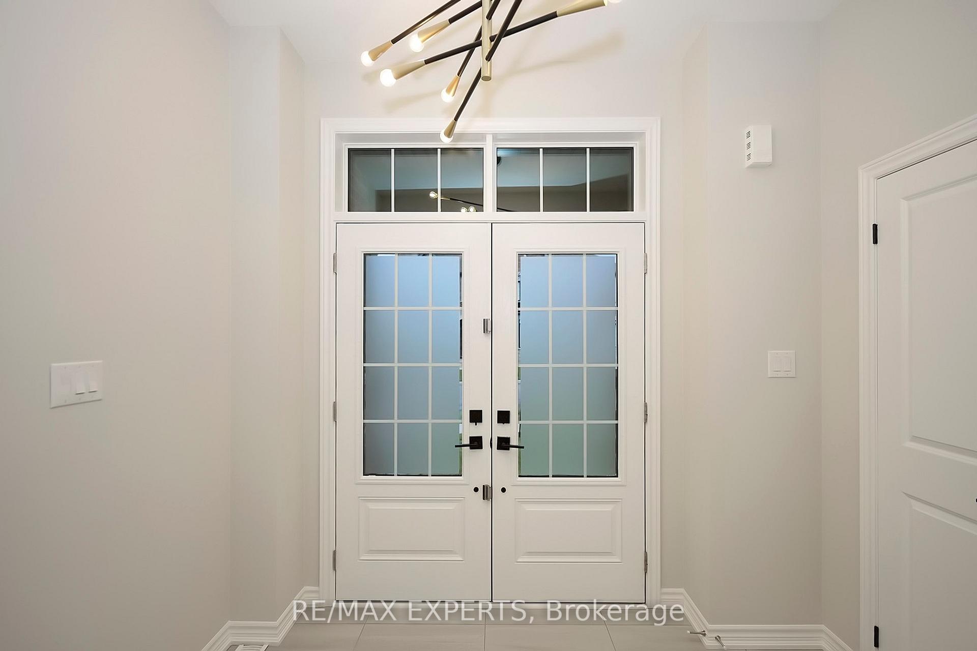 Photo 4 of 216 Bellefond Street, Vaughan, Kleinburg — HOMEH
