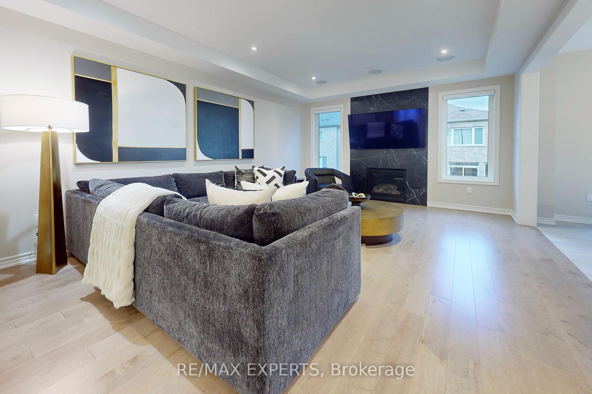 Photo 8 of 216 Bellefond Street, Vaughan, Kleinburg — HOMEH