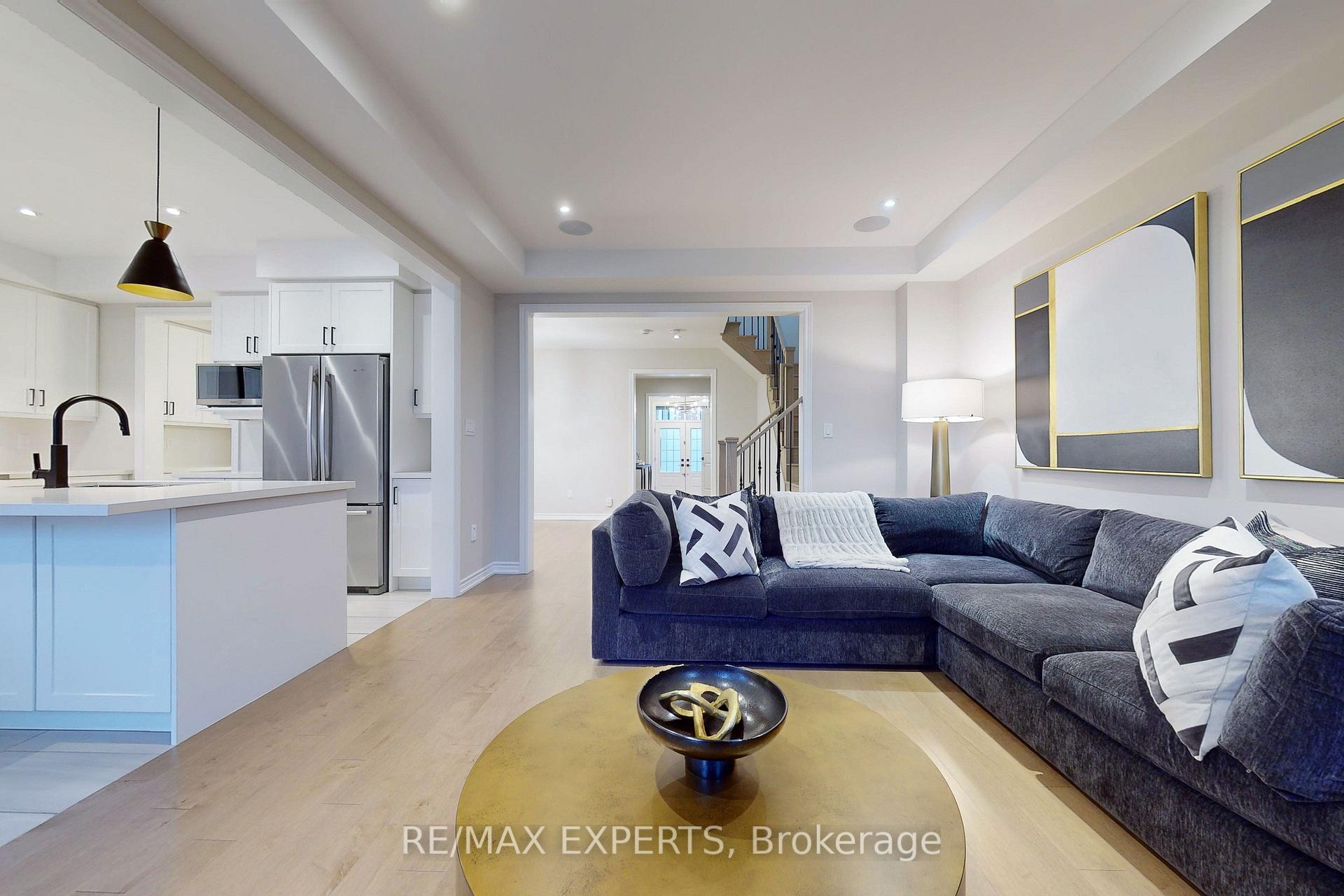 Photo 9 of 216 Bellefond Street, Vaughan, Kleinburg — HOMEH