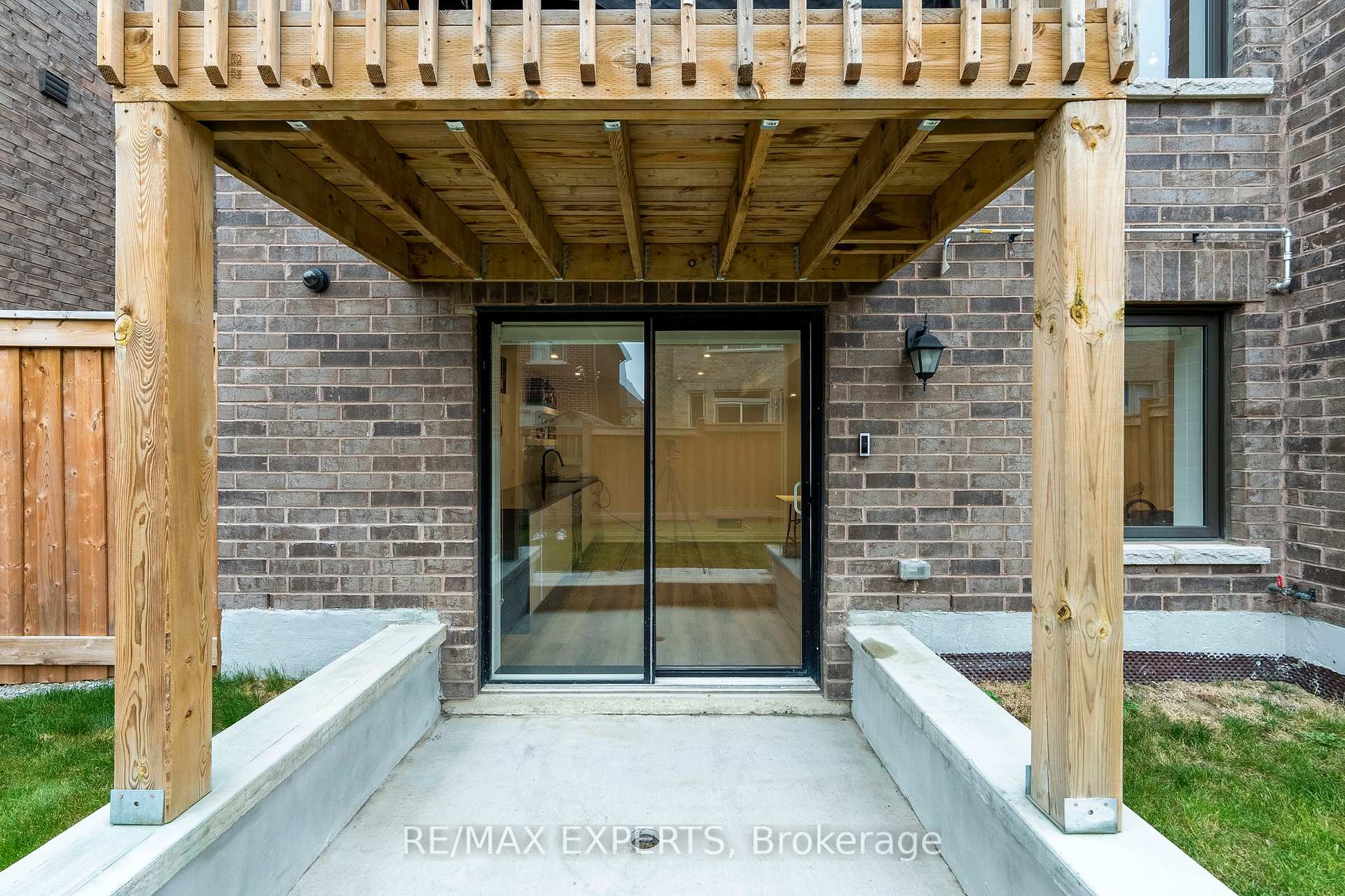 Photo 33 of 216 Bellefond Street, Vaughan, Kleinburg — HOMEH
