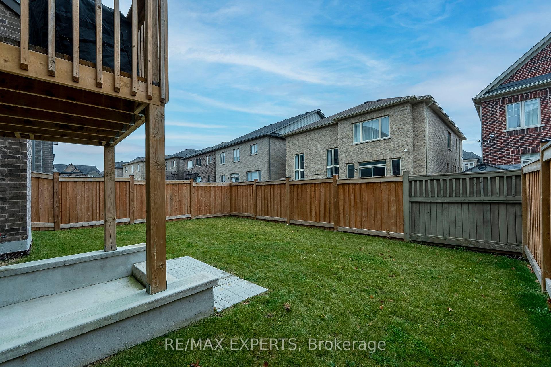 Photo 36 of 216 Bellefond Street, Vaughan, Kleinburg — HOMEH