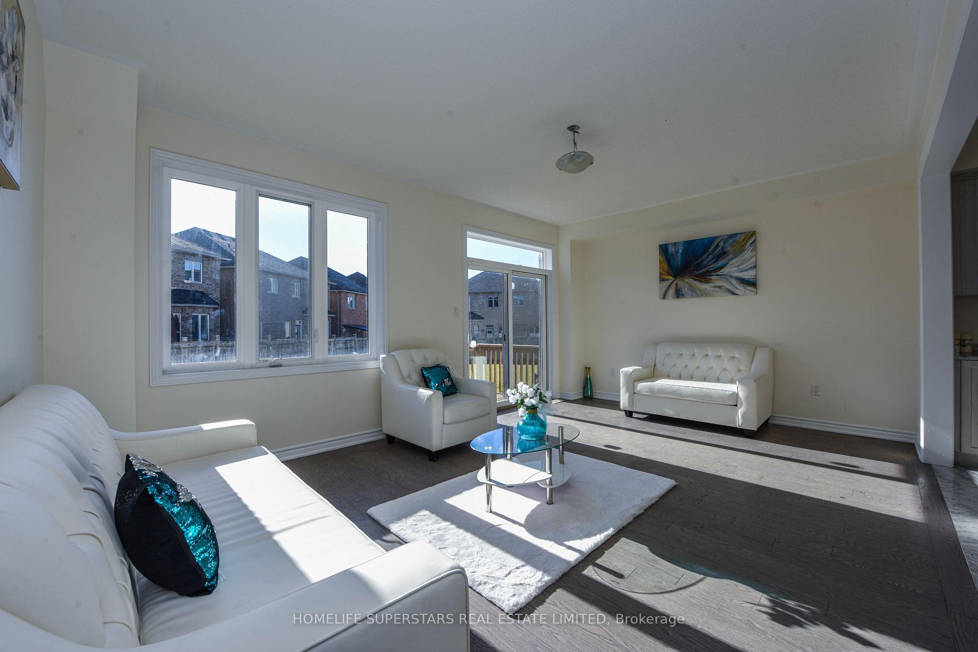 Photo 1 of 10 Hashmi Place, Brampton, Credit Valley — HOMEH
