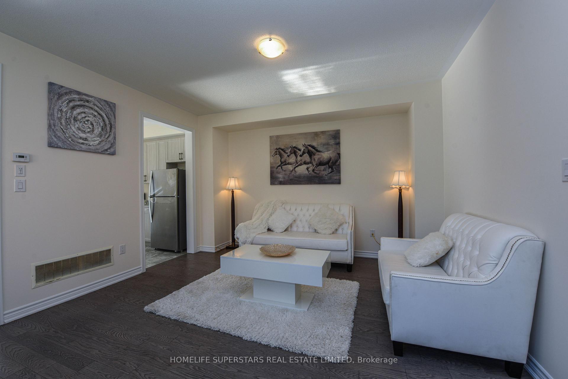 Photo 5 of 10 Hashmi Place, Brampton, Credit Valley — HOMEH