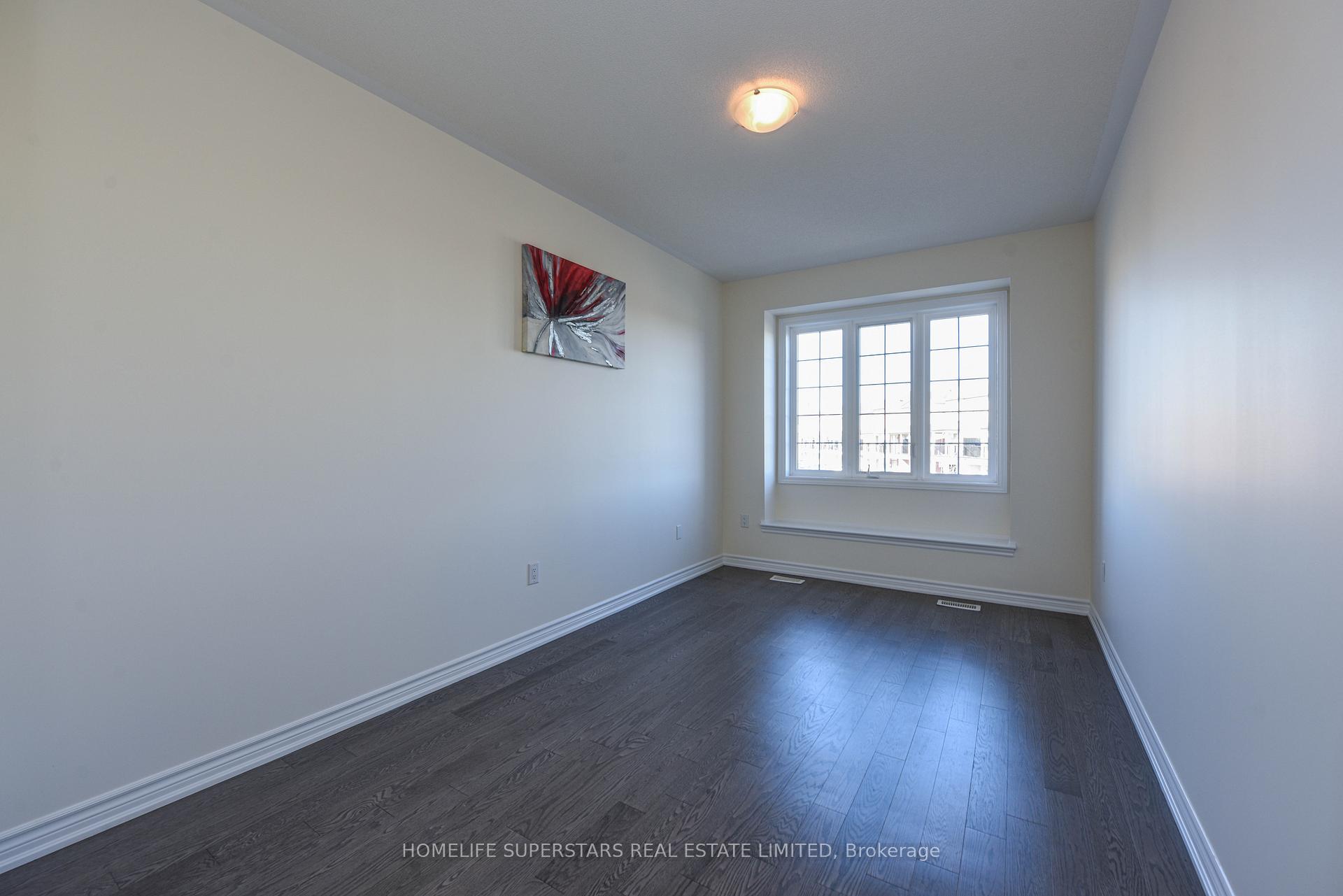Photo 15 of 10 Hashmi Place, Brampton, Credit Valley — HOMEH