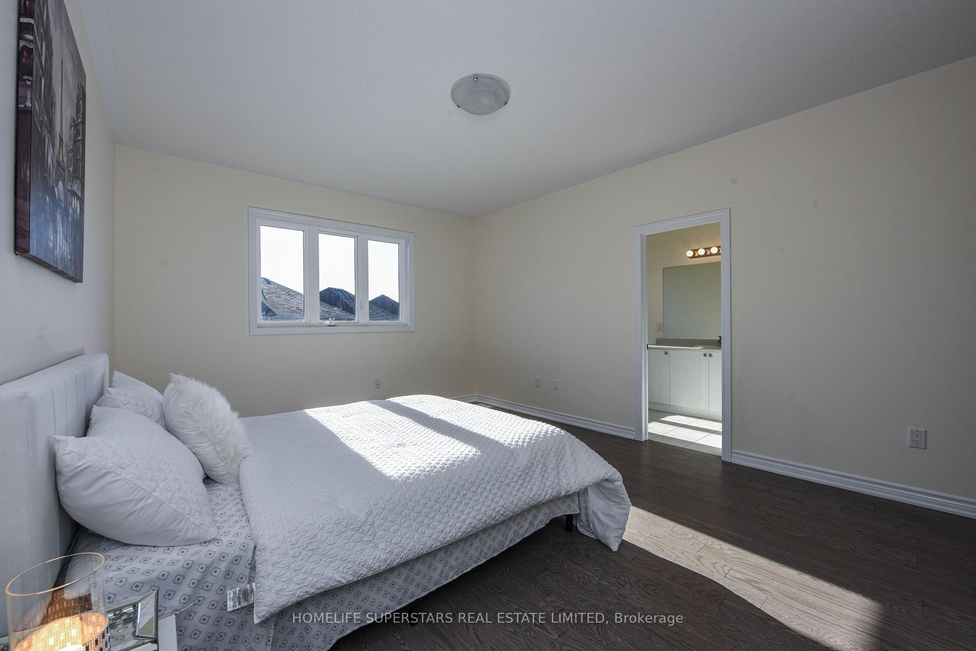 Photo 34 of 10 Hashmi Place, Brampton, Credit Valley — HOMEH