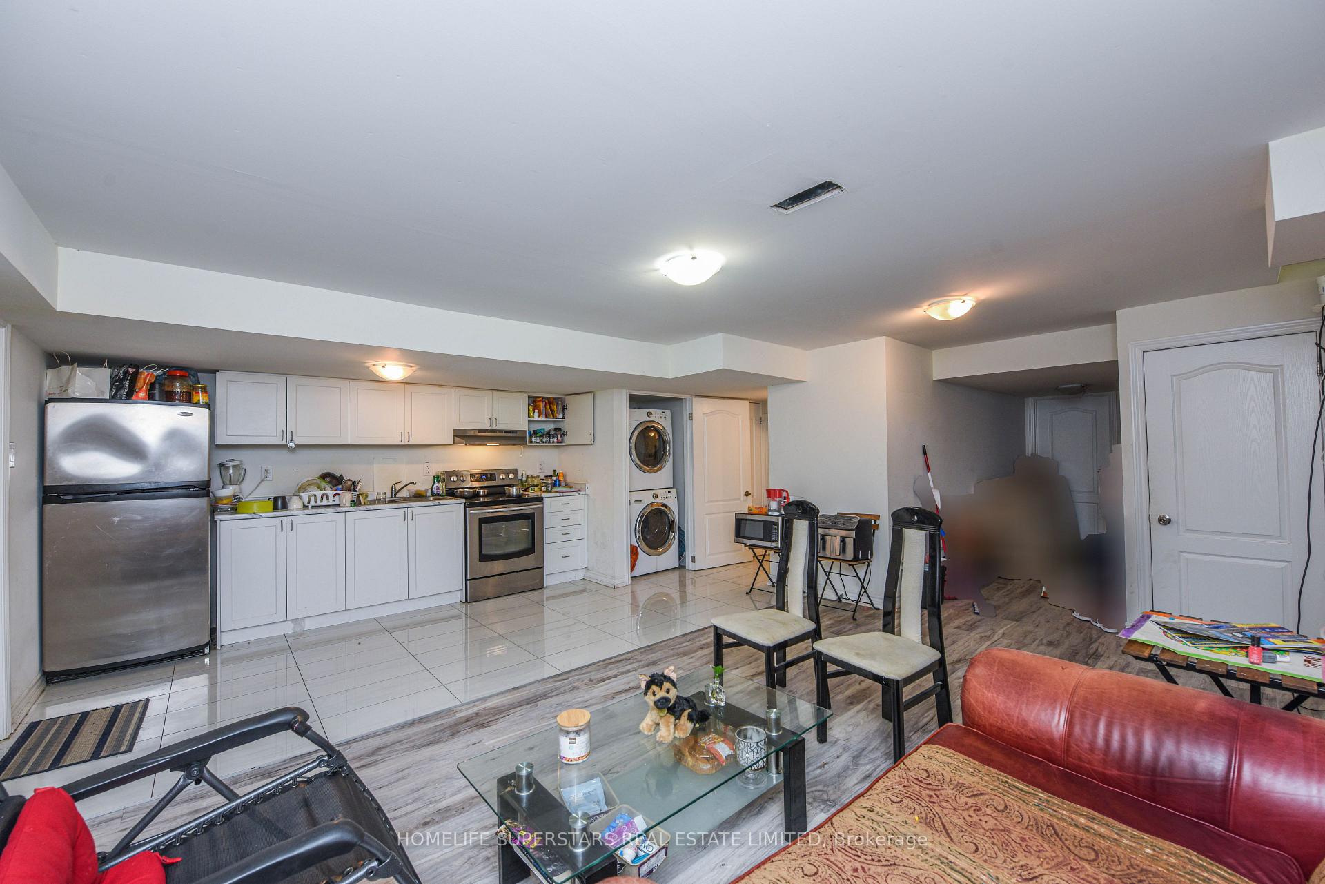 Photo 39 of 10 Hashmi Place, Brampton, Credit Valley — HOMEH